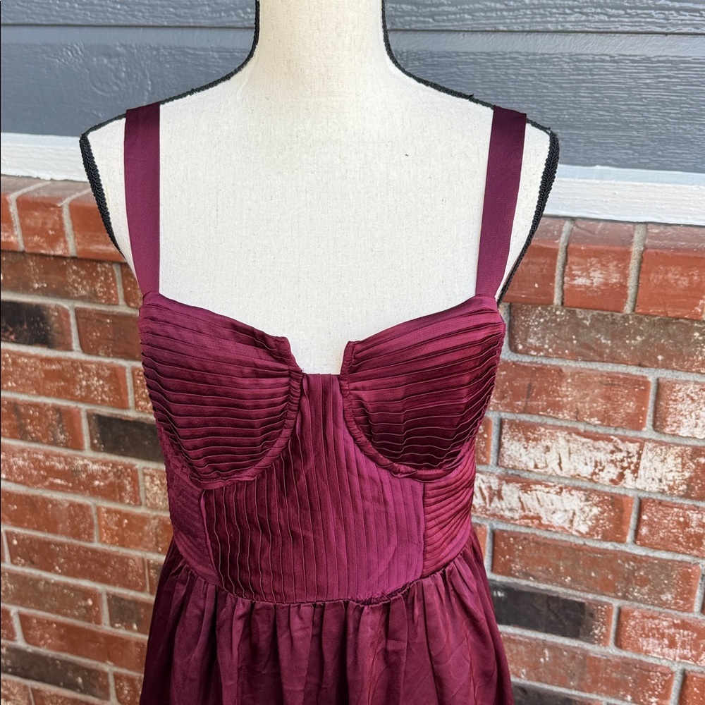 ASTR the Label Wine Pleated Bustier Midi Dress Burgundy Sweetheart Size Large - Picture 2 of 7